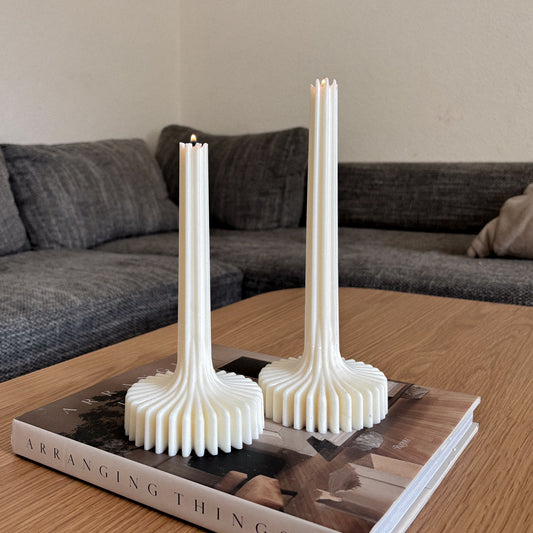 RIB FLOW - Skulpturkerze aus Sojawachs - small