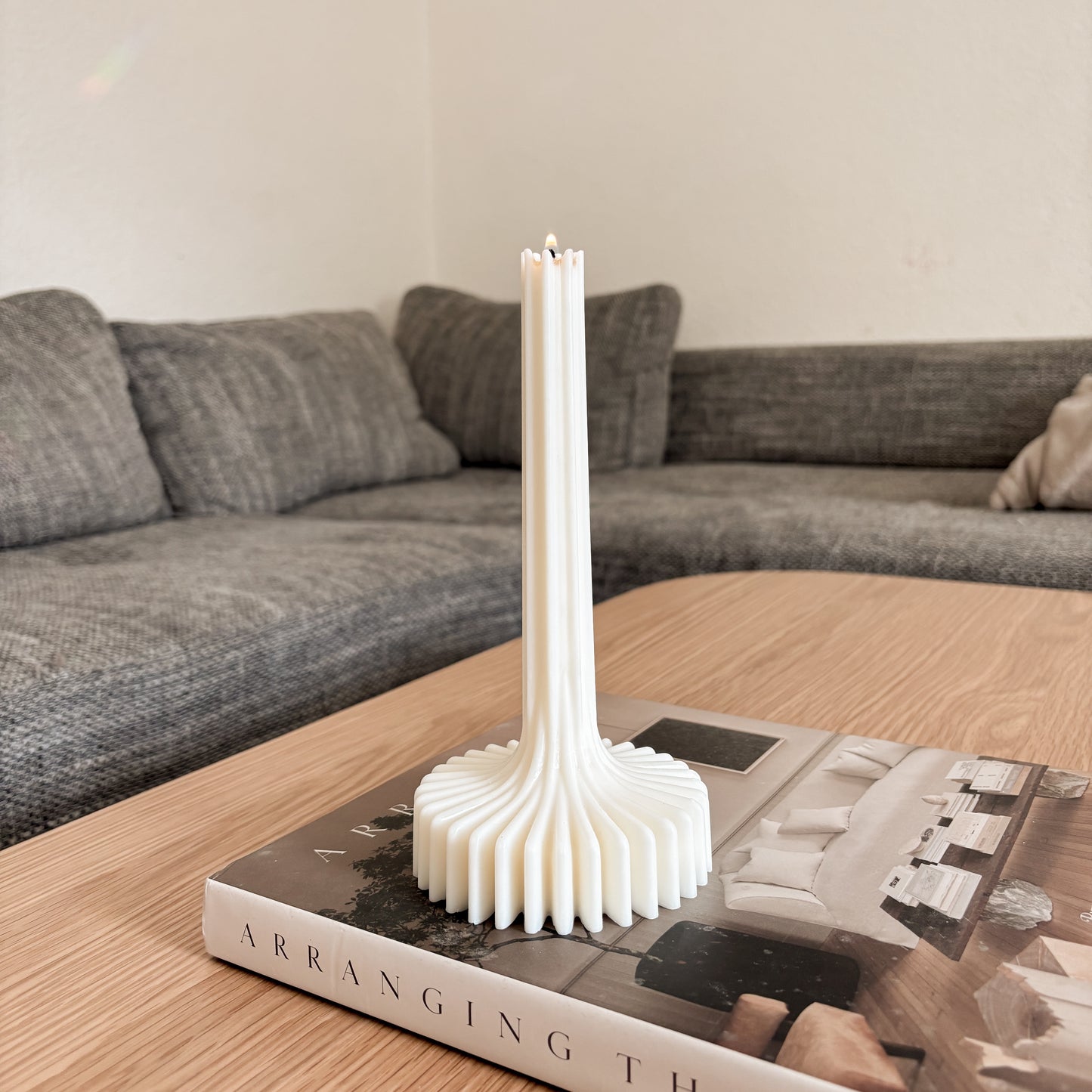 RIB FLOW - Skulpturkerze aus Sojawachs - small