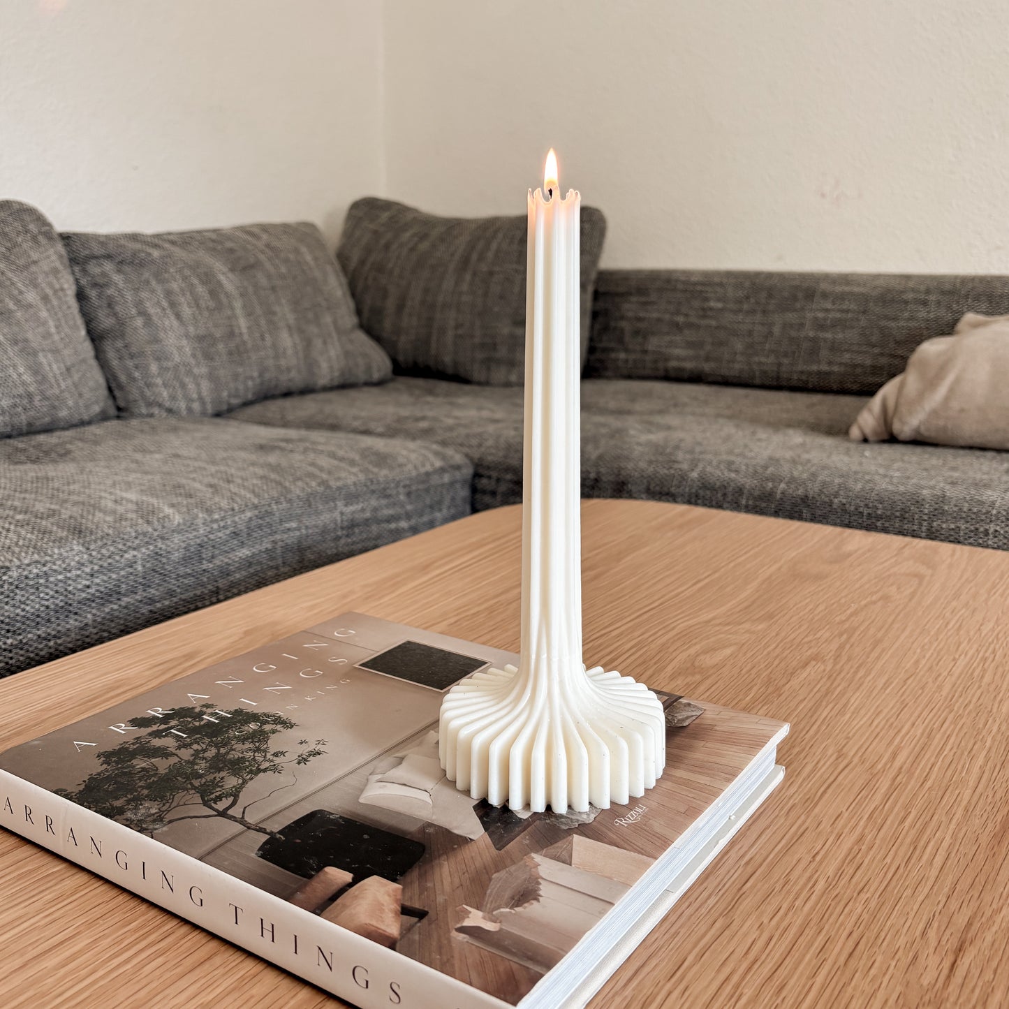 RIB FLOW - Skulpturkerze aus Sojawachs - large